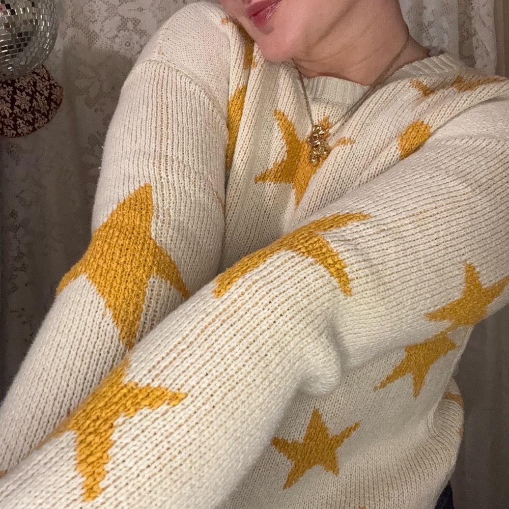 Star Sweater - Picture 5 of 11